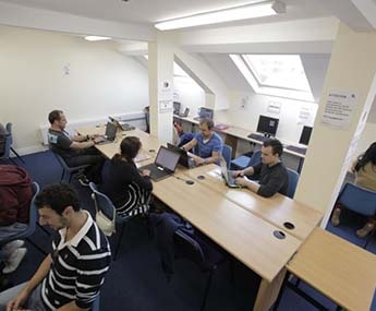RoofTopComputerRoom.JPG