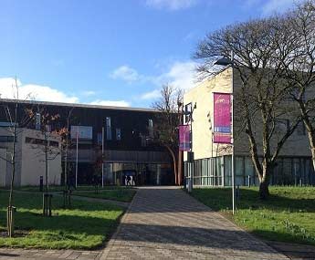 du-hoc-ireland-immaculate-college-03.jpg
